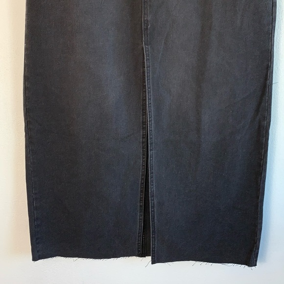 NWT Tinseltown Hi-Rise Washed Black Raw Hem Denim Front Slit Maxi Skirt Sz M - Picture 3 of 11